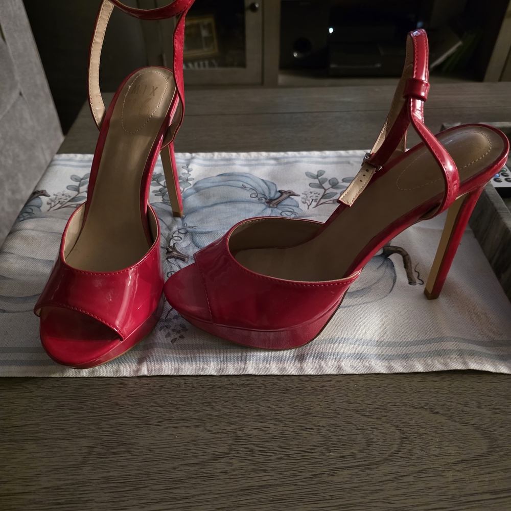 Mix No. 6 Vibrant Red Heels